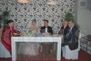 ESRA İLE ADNAN NAİL, DÜNYA EVİNE GİRDİ ESRA İLE ADNAN NAİL, DÜNYA EVİNE GİRDİ