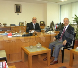 KAYMAKAM YURDAER'DEN  SEVM'E NEZAKET ZYARET