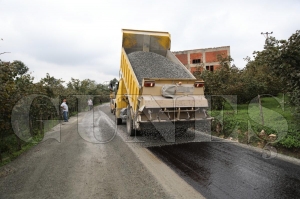 Kırsal mahallelerde 30 kilometre sathi kaplama asfalt yapıldı Kırsal mahallelerde 30 kilometre sathi kaplama asfalt yapıldı