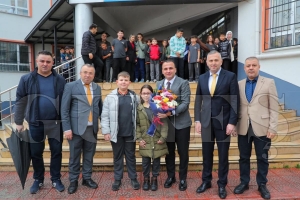 ��renciler davet etti ba�kan icabet etti