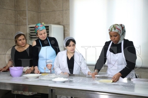 Orduda niversite eitimi alan Cibutili Rahma Hared, ok sevdii Trk yemeklerini Ormekte katld kurslarda reniyor