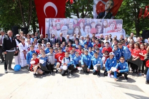 Bakan Gler: Trkiyenin drt bir yannda coku var