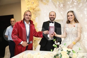 Seda ile Emrullah muhteşem bir düğünle evlendi Seda ile Emrullah muhteşem bir düğünle evlendi