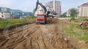 Ayazlı Mahallesinde Yeni yol açma çalışması Ayazlı Mahallesinde Yeni yol açma çalışması