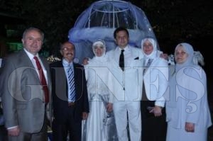 SEVDE NUR LE BEKR'N  EN MUTLU GN