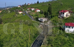 Alt�nordu�da grup yolu asfaltlan�yor