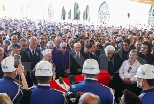 Usta oyuncu Kadir �nan�r son yolculu�una u�urland�