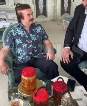 Ar�lara F�s�ldayan Adam, Orhan Baba�ya Fatsa Bal�n� Teslim Etti