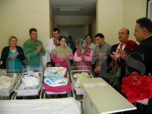 Yeni Doan Bebeklere  Diyanet -Sen'den eyrek Altn
