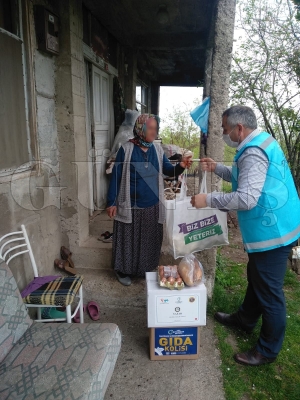 KAPI KAPI GEZEREK YARDIM EL UZATILIYOR