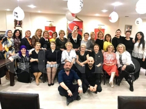 2020 yılını erkenden kutladılar 2020 yılını erkenden kutladılar
