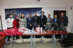 10 OKULA BADMİNTON MALZEMESİ VERDİLER 10 OKULA BADMİNTON MALZEMESİ VERDİLER
