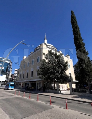 Fatsa Orta B�y�k Camii yenilenen g�r�n�m�yle dikkat �ekiyor