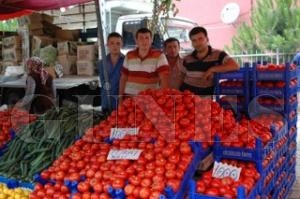 PAZARCI ESNAFI MAZY ARIYOR