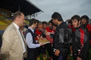 FATSA BELEDYESPOR'A MADO KAFEDEN TATLI JEST