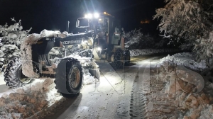 Y�ksek kesimlerde ekipler sahada... 134 mahalle yolu ile 15 hasta ve 7 cenazeye m�dahale edildi