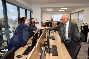 Ba�kan G�ler�den ��z�m merkezine ziyaret
