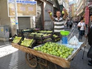 ARMUTULAR RAMAZAN AYINDAK LERDEN MEMNUN