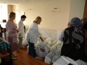 YARDIMSEVENLER DERNE'NDEN DAR GELRL ALELERE YARDIM