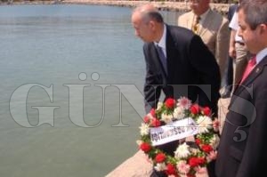 Deniz ehitleri Denize elenk Braklarak Anld