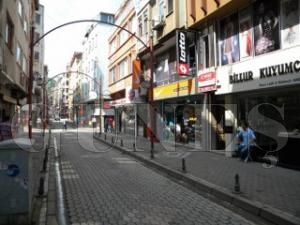 ESNAFLAR ZOR GNLER GERYOR
