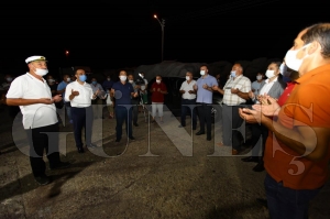 “Vira bismillah” diyen balıkçılar denize dualarla uğurlandı “Vira bismillah” diyen balıkçılar denize dualarla uğurlandı