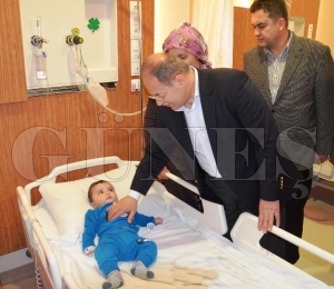 BAKAN AKDAĞ ÇOCUK HASTALARA MORAL VERDİ BAKAN AKDAĞ ÇOCUK HASTALARA MORAL VERDİ