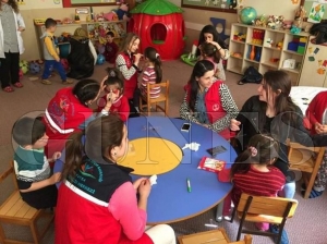 Gençler, minik öğrencilerle buluştu Gençler, minik öğrencilerle buluştu