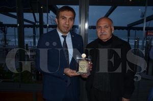 Cinoğlu ‘nun veda yemeğinde duygu dolu anlar yaşandı Cinoğlu ‘nun veda yemeğinde duygu dolu anlar yaşandı