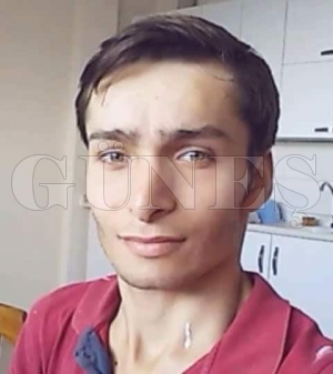 Liseli genç, kalbine yenik düştü Liseli genç, kalbine yenik düştü