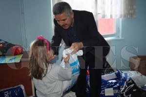 Gönüllü anneler 80 miniğin yüzünü güldürdü Gönüllü anneler 80 miniğin yüzünü güldürdü