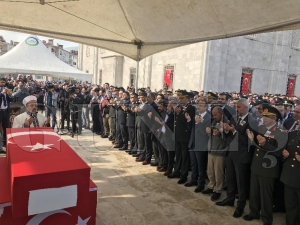 Şehidimizi son yolculuğuna uğurladık Şehidimizi son yolculuğuna uğurladık