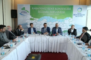 Karadeniz hızlı tren bekliyor Karadeniz hızlı tren bekliyor