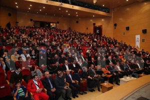 Mete Yarar: “Terörün maliyeti 500 milyar dolar” Mete Yarar: “Terörün maliyeti 500 milyar dolar”