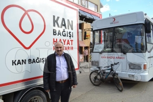 Kan bankası gibi adam Kan bankası gibi adam