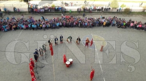 Öğrencilere mehteran gösterisi Öğrencilere mehteran gösterisi