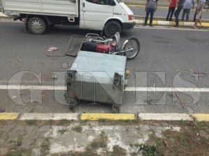 Çöp konteynerine çarpan motosikletli yaralandı Çöp konteynerine çarpan motosikletli yaralandı