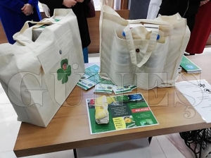 Plastik poşete alternatif bez torbalar tanıtıldı Plastik poşete alternatif bez torbalar tanıtıldı