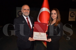 Ayparçası mazbatasını aldı Ayparçası mazbatasını aldı