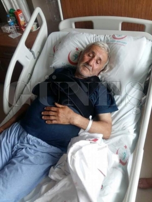 Ağaçtan düşen şahıs yaralandı Ağaçtan düşen şahıs yaralandı