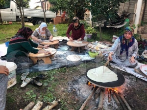 Yufkalar, börekler tamam Yufkalar, börekler tamam
