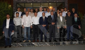 Tayini çıkan müdür ve komutanlar için veda yemeği Tayini çıkan müdür ve komutanlar için veda yemeği
