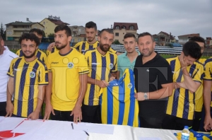 5 teknik heyet ve 28 futbolcuya aynı anda imza töreni gerçekleşti 5 teknik heyet ve 28 futbolcuya aynı anda imza töreni gerçekleşti