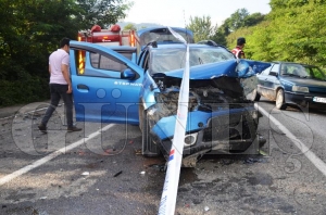 Zincirleme trafik kazasnda  1 kii l, 1  kii yaraland