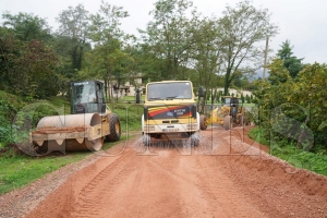 10 kilometre yol daha asfalta kavuuyor