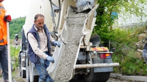 Konforlu beton yola kavuan Saraytepe sakinleri rahat bir nefes ald
