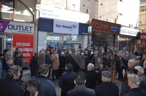 CHP le Bakan Onur am ve partililer Readiye Caddesinde  aklamada bulundular