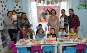 AYŞE ARTIK 3 YAŞINDA AYŞE ARTIK 3 YAŞINDA
