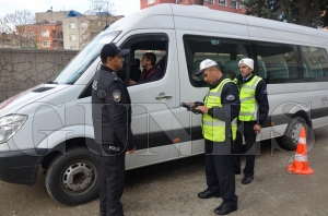 Fatsa'da polis okul servis aralarn denetledi
