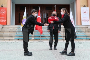 �Anadolu G�n�l Yolu - 81 Gen� 81 Bayrak� etkinli�i kapsam�nda bayrak devir teslim t�reni yap�ld�